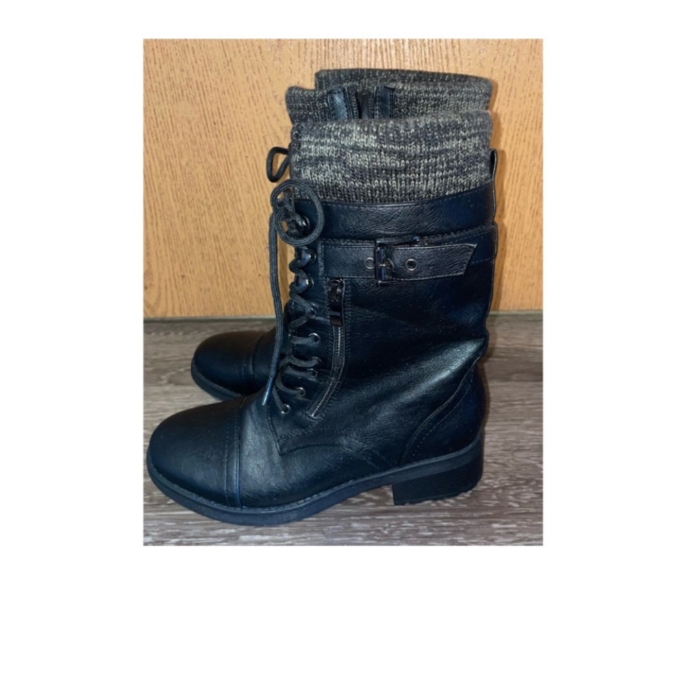 NWOB COMBAT WARM BOOTS WITH SECRET COMPARTMENTS AND ZIPPERS! - Picture 3 of 9